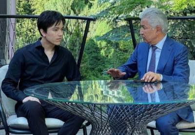 Претендент в президенты Казахстана начал раскрутку через Димаша?