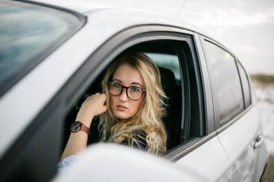 «Начинаешь сам предлагать деньги»: автомобилистов предупредили о новой схеме мошенничества