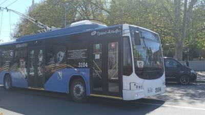 Кондуктор сломала ногу в ДТП с участием троллейбуса на юго-западе Петербурга