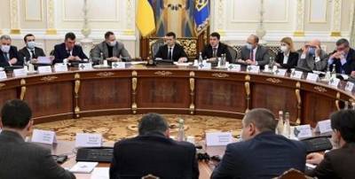 Зеленский ввел в действие решение СНБО по Донбассу: подробности