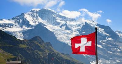 В Швейцарии за сутки никто не умер от COVID-19: впервые за восемь месяцев