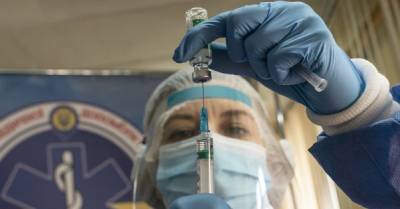 В Николаевской области для привитых медиков не могут найти вторую дозу вакцины