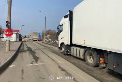Более полутора тысяч грузовиков стоят на выезде из Беларуси в ЕС