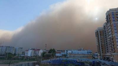 Астраханскую область вновь накрыла песчаная буря
