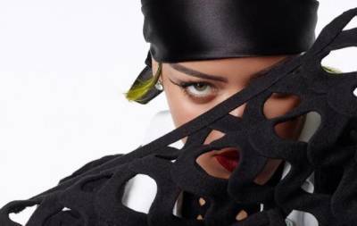 Рианна украсила обложку нового номера Vogue (ФОТО)