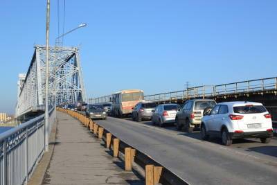 Мэр Архангельска призвал горожан к терпению в связи с закрытием железнодорожного моста