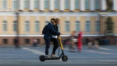 Обыски проходят в петербургских офисах кикшеринга