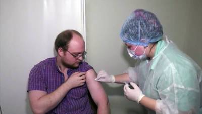 "Нужно прививаться": как идет вакцинация от коронавируса в Ярославской области