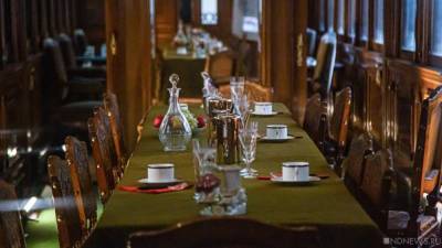«Будем обсуждать»: Минпромторг заинтересовался идеей создания в ресторанах зон для привитых от коронавируса