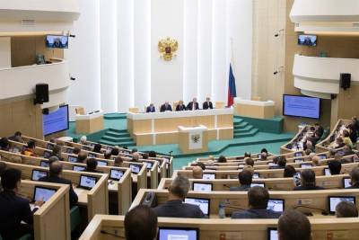 Томские сенаторы поддержали запрет участия в выборах причастным к экстремизму