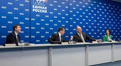 Президент встретился с лидерами предварительного голосования от "Единой России"