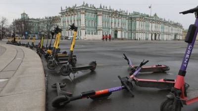 В Санкт-Петербурге проходят обыски в офисах сервисов проката электросамокатов