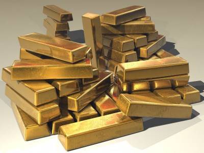 Россия избавляется от долларов и закупаетcя золотом