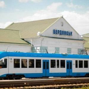 С 10 июня в Бердянск пустят еще два поезда