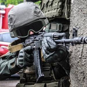 В одесской гимназии прошли антитеррористические учения. Фото - reporter-ua.com - Одесса
