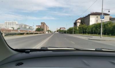 Дорожники на несколько дней перекрыли улицу Харьковскую в Тюмени