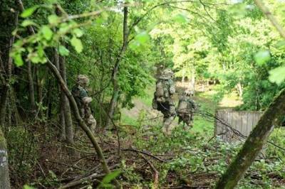 Российские снайперы продолжают прибывать на Донбасс, — Хомчак