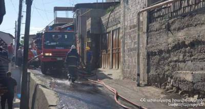 Пожар второй степени в центре Еревана: работают шесть спасательных бригад