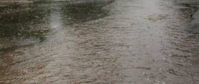 В оккупированной Горловке из-за сильных дождей центральные улицы города затопило