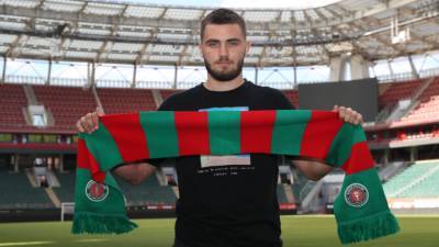 Футболист Ненахов перешёл из «Ахмата» в «Локомотив»