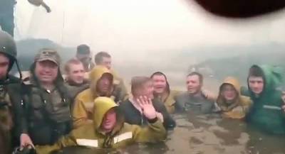 Уральским пожарным, помогающим в тушении тюменских лесов, могут выделить путевки в санатории