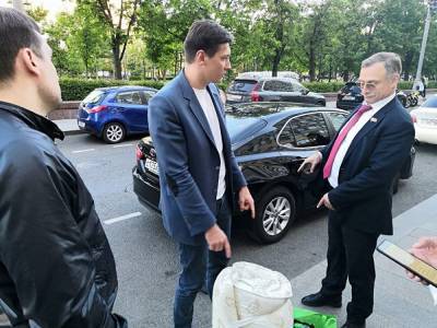 Дмитрия Гудкова отпустили из полиции