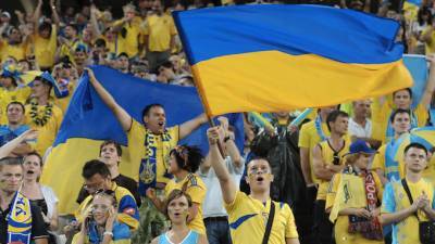 Украинские фанаты на матче со Швецией снова спели оскорбительную песню о Путине