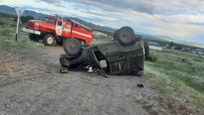 В Туве перевернулась машина с семью подростками, один из них погиб