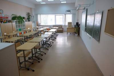 В Урюпинске выпускнику школы не выдали аттестат из-за долга за питание