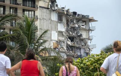 У СМИ возникает все больше вопросов к властям о причинах обрушения жилого дома во Флориде