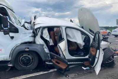 В Выгоничском районе водитель Mercedes погиб в тройном ДТП