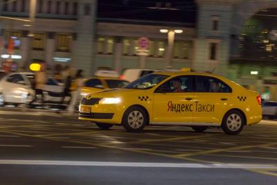 ГИБДД предложила запретить таксистам со стажем менее трех лет пользоваться агрегатором