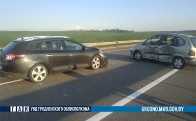 ДТП на М6: в Гродненском районе столкнулись два автомобиля