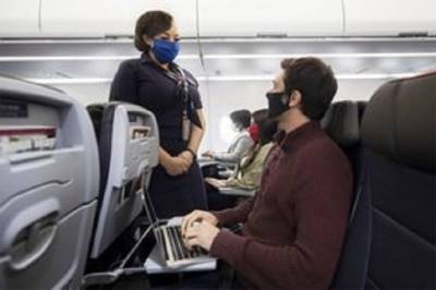 В США авиапассажиров без масок будут штрафовать на $35 тыс.
