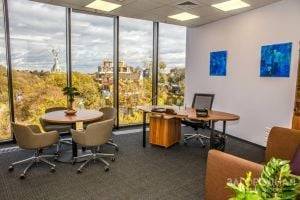Почему выгодно арендовать офис в бизнес-центре: главные преимущества