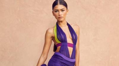 Versace навсегда: история винтажного платья Зендаи