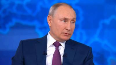 Путин заявил, что не поддерживает обязательную вакцинацию от COVID-19