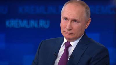 Путин об обязательной вакцинации: Все действуют в рамках закона