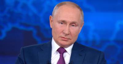 Путин: требовать вакцинации от COVID при наличии медотвода незаконно