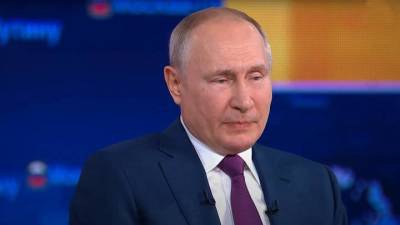 Путин допустил, что младшеклассники будут учиться в обычном режиме