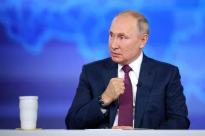 Путин заявил, что Россия гордится результатами работы аграриев