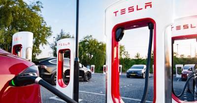 Норвегия обязала Tesla открыть суперчарджеры для других электрокаров, - СМИ