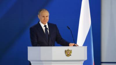 "Чувство собственного достоинства должно быть": Путин высказался о блокировке соцсетей