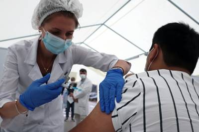 Путин заявил о праве регионов вводить вакцинацию для отдельных категорий граждан