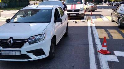 В Минске женщина на самокате попала под колеса автомобиля