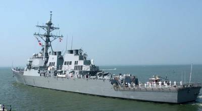 «Козлы, отметились по-подлому»: Адмирал Комоедов ответил на отговорки США о заходе эсминца в воды РФ