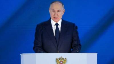 Путин заявил об угрозе размещения в Украине иностранных военных баз
