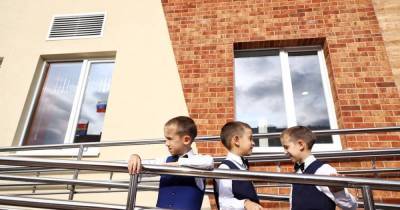 Владимир Путин - Путинскую выплату на подготовку детей к школе получат родители всех шестилеток - klops.ru - Россия