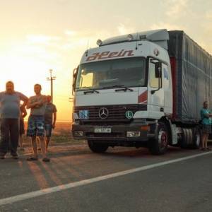 В Киеве из-за жары запретили въезд грузовиков