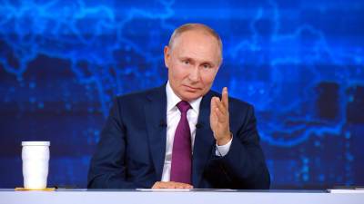"Побаиваются - и правильно делают": Путин о поездках на отдых за границу
